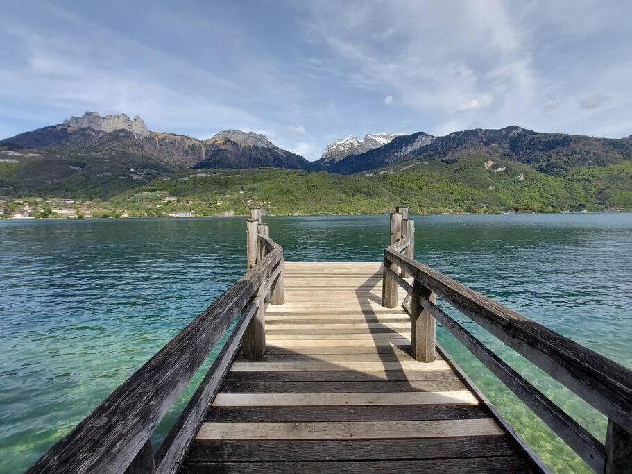 Charmant Et Spacieux Appartement A Quelques Pas Du Lac Duingt Exterior foto
